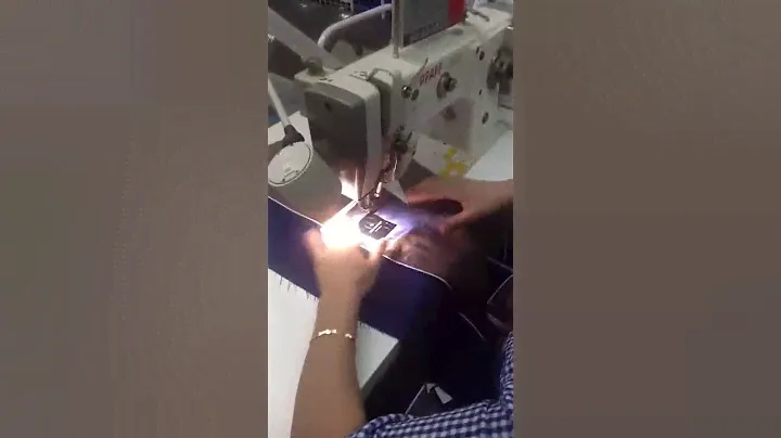 Pfaff Intelligent high-speed-seamer for attaching labelsPlusline 2438