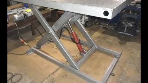 Ножничный столик