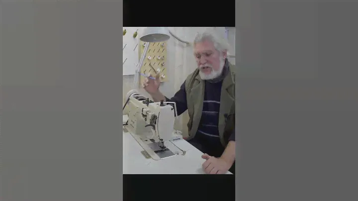 смазка пром. швейной машиной.