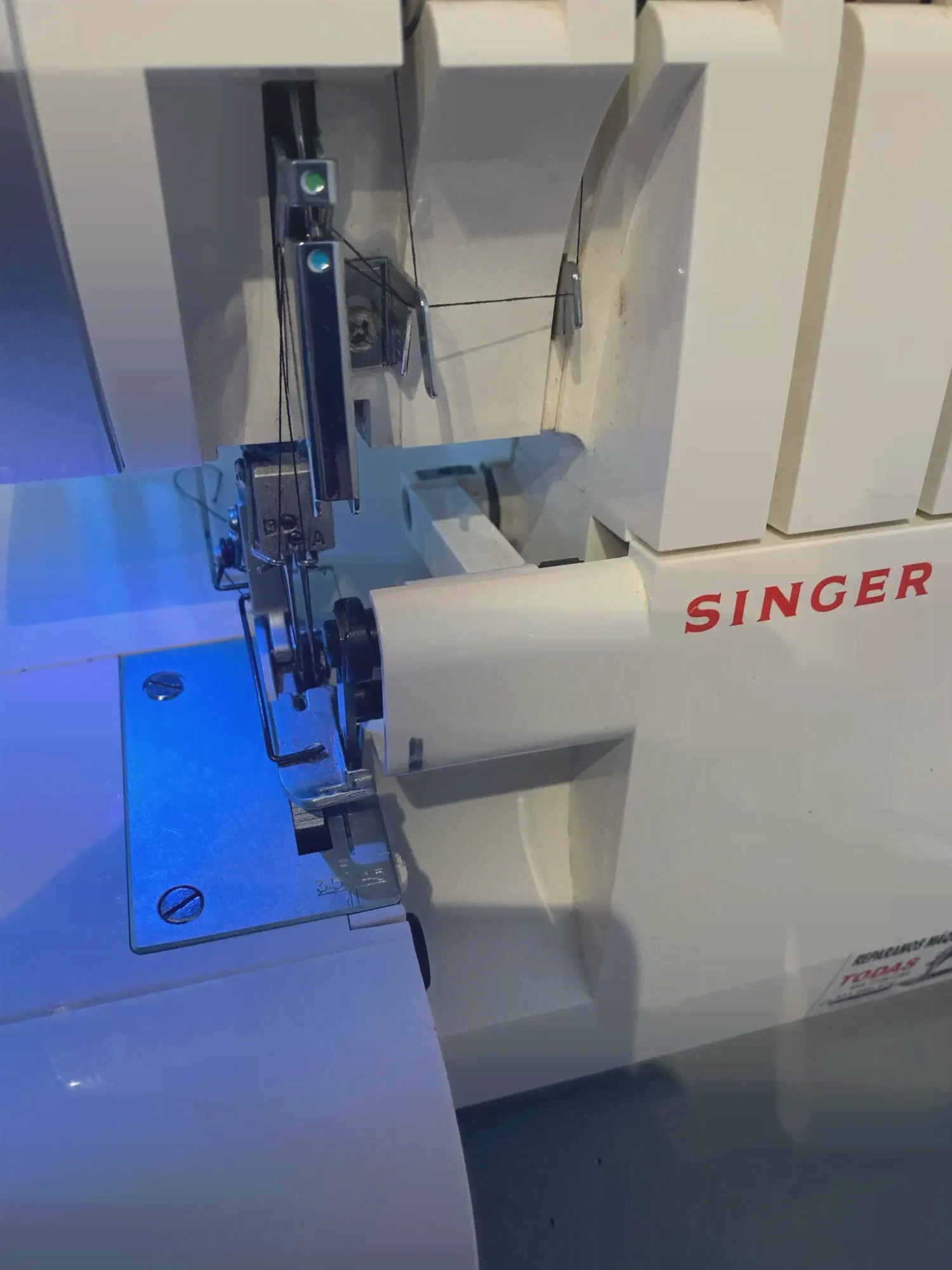 🛍 Игольчатая пластина Pfaff Singer #550443-452 модели сергеров Pfaff 4772 игольчатая пластина #550443 Singer 14U544 14SH654 14SH644 14SH754-4