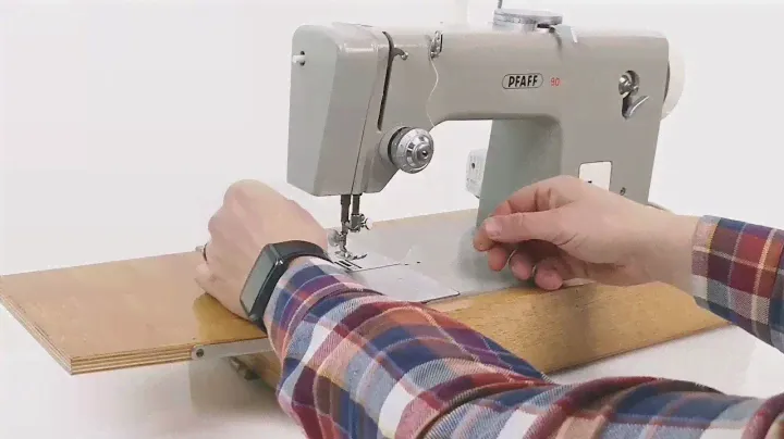 Demonstrating a Vintage German Pfaff 90 Sewing Machine
