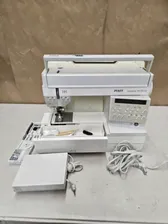 pfaff creative 1475 CD Computerized Sewing Machine With Case Pedal