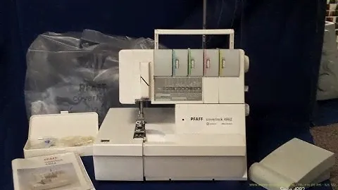 Pfaff Coverlock 4862