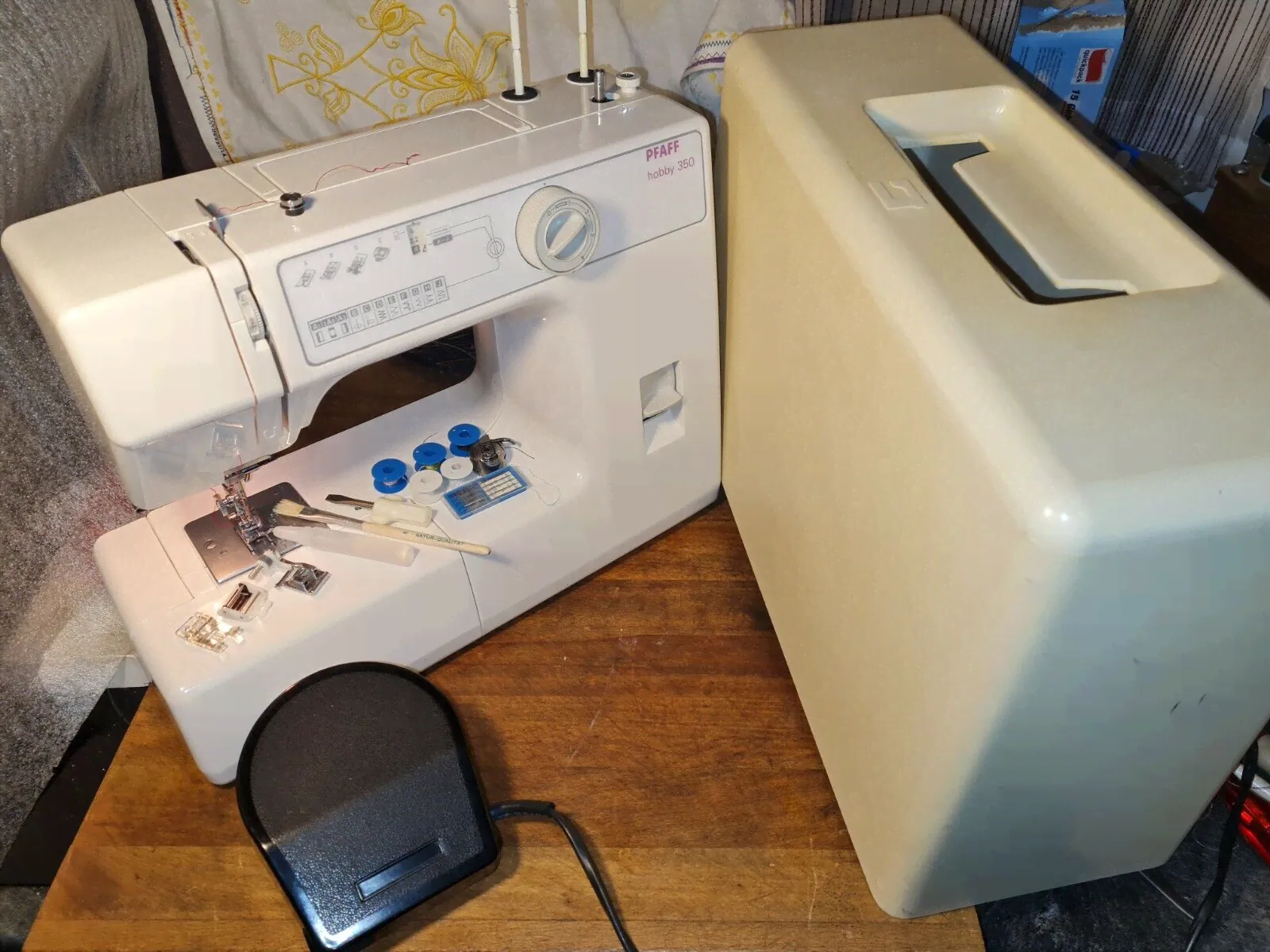 PFAFF Hobby 350 Freiarm Flachbett Zick-zack Nähmaschine Top-Zustand
