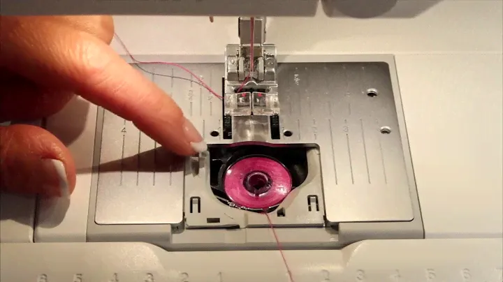 Pfaff Quilt Expression 720 5 Inserting the Bobbin