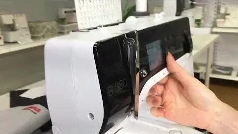 Как вшить молнию? Обзор лапки Bernina #4 для вшивания молнии.