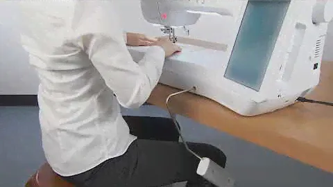 [BrotherSupportSewing] Attaching and using the knee lifter